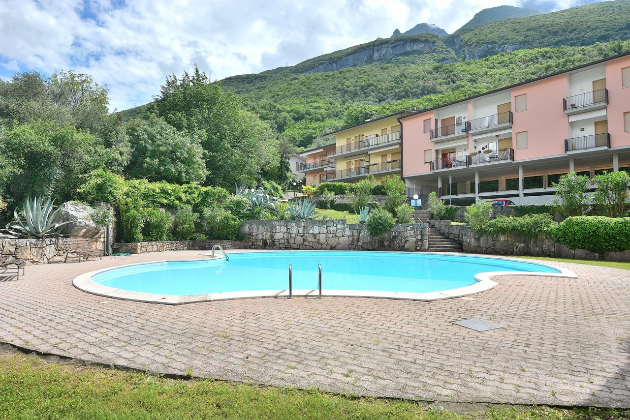 Residenza Candor With Pool Malcesine Extérieur photo