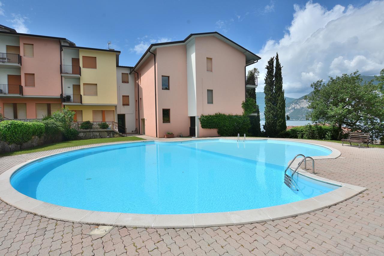 Residenza Candor With Pool Malcesine Extérieur photo